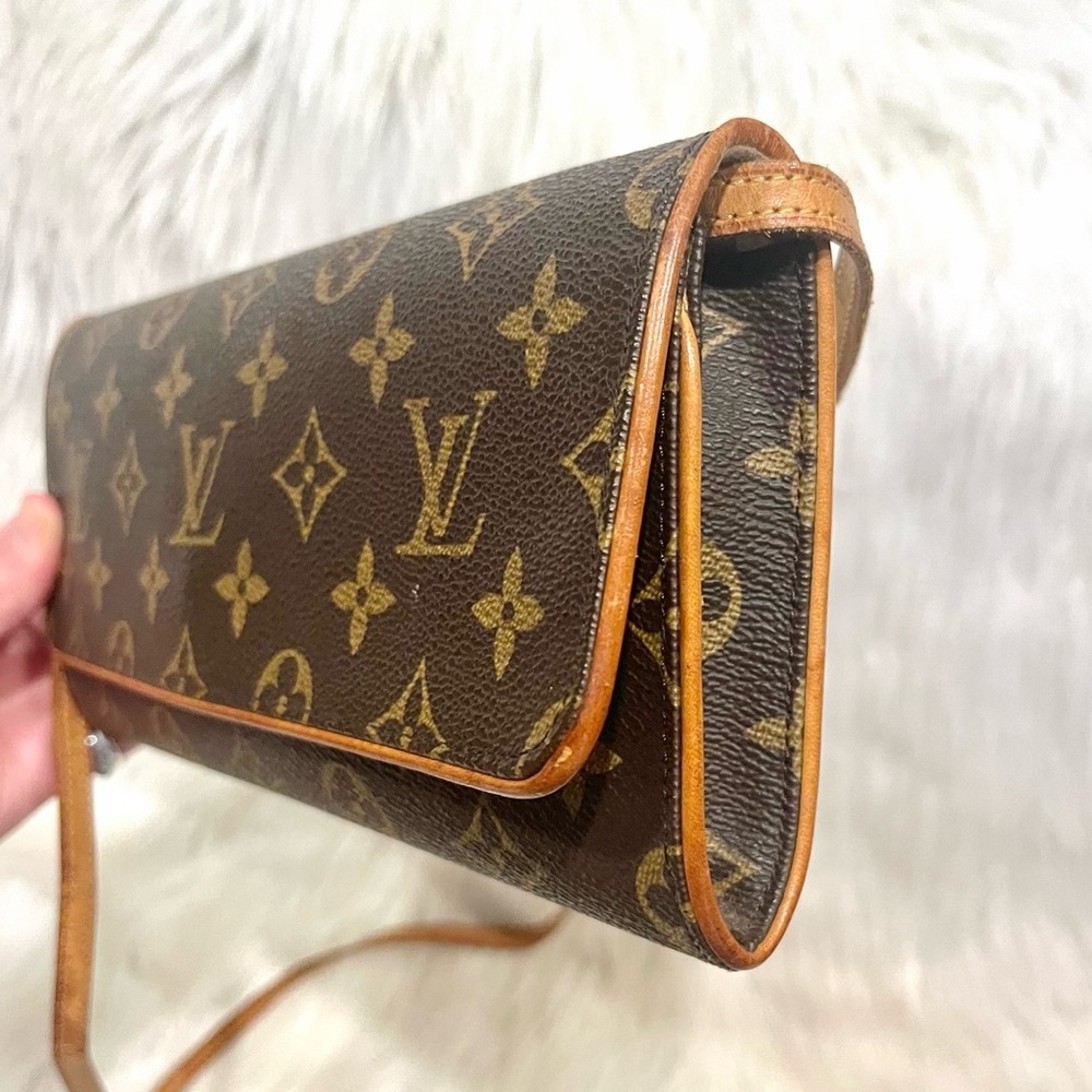 Louis Vuitton Brown and Gold Crossbody Bag - Picture 7 of 17